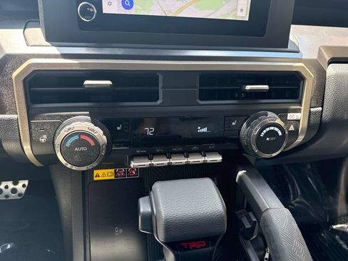 Used 2025 Toyota Tacoma TRD Sport w/ TRD Sport Upgrade Package AWD/4WD image 18