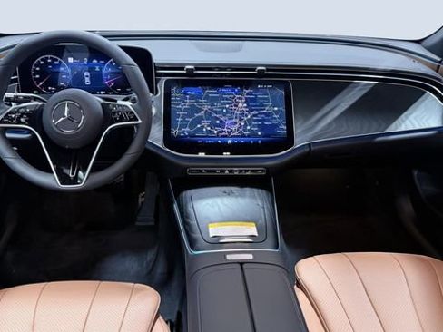 New 2026 Mercedes-Benz E 450 4MATIC Sedan image 6