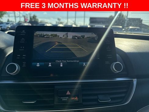 Used 2018 Honda Accord Touring image 18