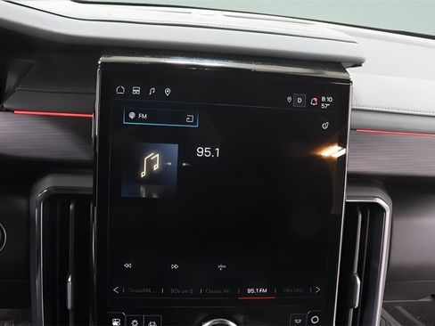 Used 2024 GMC Acadia AT4 image 13