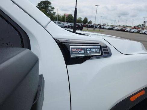 Certified 2026 GMC Sierra 2500 AT4 w/ AT4 Preferred Package AWD/4WD image 9