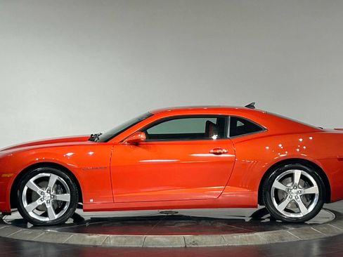 Used 2010 Chevrolet Camaro SS w/ Interior Accent Trim Package RWD image 5