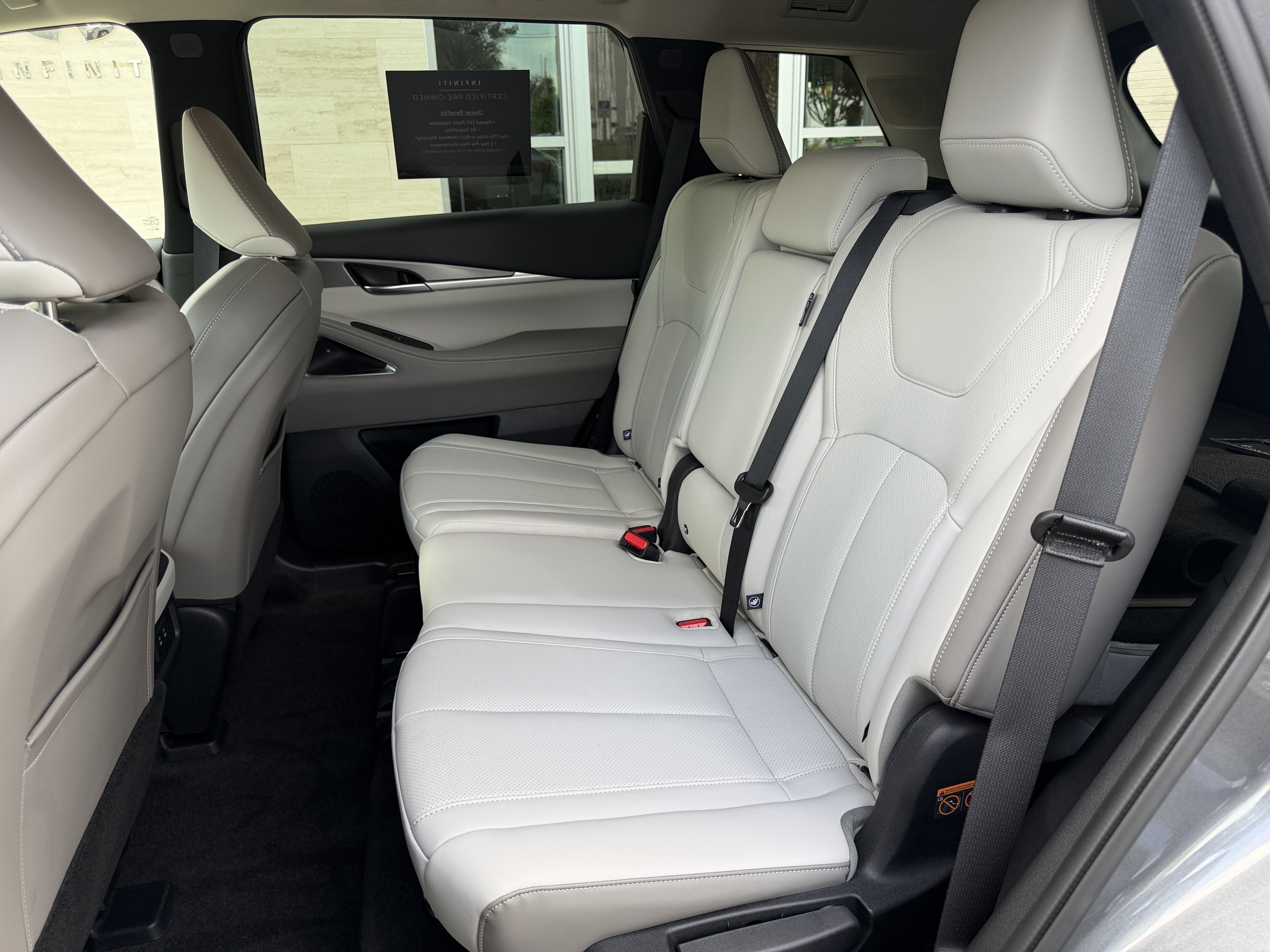 Certified 2027 INFINITI QX60 Luxe w/ Cargo Package FWD image 19