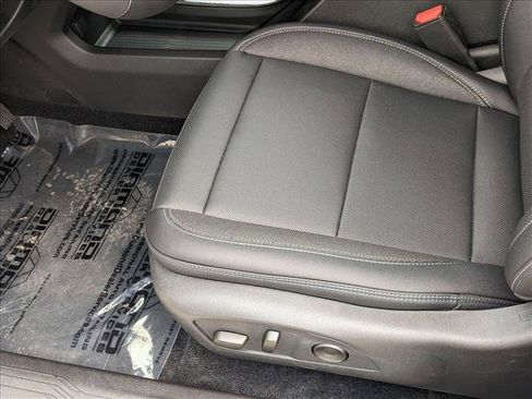 New 2025 Chevrolet Equinox EV LT FWD image 4