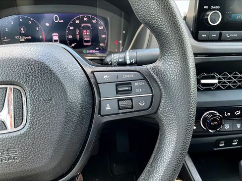 Used 2023 Honda Accord EX image 10