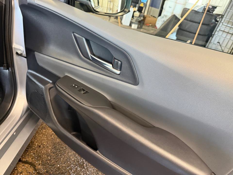 Certified 2025 Toyota Prius XLE FWD image 35