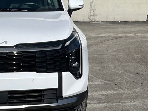 Certified 2026 Kia Sportage EX w/ EX Panorama Roof Package image 17