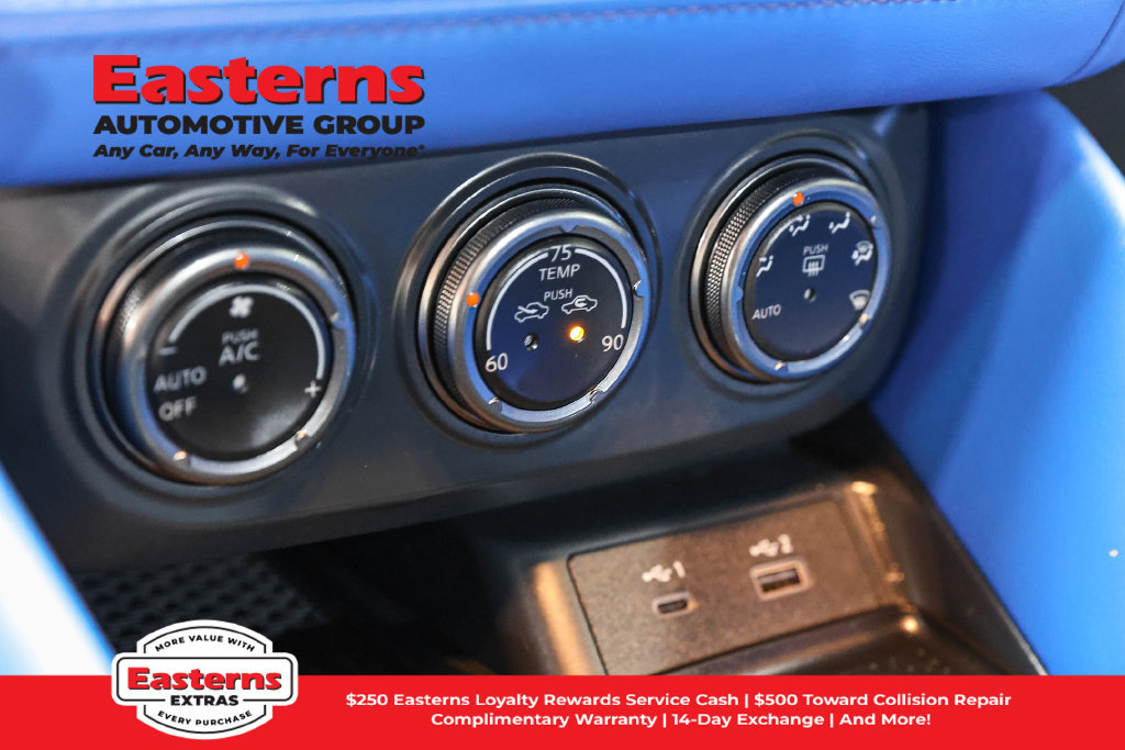 Used 2025 Nissan Z Performance w/ Floor Mat Package RWD image 22
