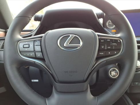 New 2025 Lexus ES 350 w/ Premium Package image 16
