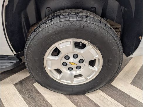 Used 2013 Chevrolet Tahoe LT AWD/4WD image 18