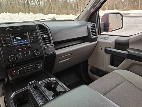 Used 2017 Ford F150 XL w/ Equipment Group 101A Mid AWD/4WD image 19