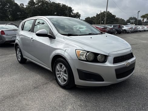 Used 2015 Chevrolet Sonic LT image 8