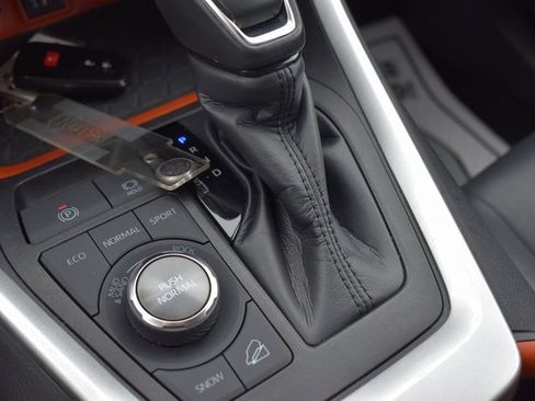 Used 2024 Toyota RAV4 Adventure image 26