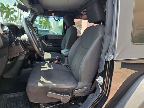 Used 2016 Jeep Wrangler Sport AWD/4WD image 12