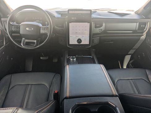 Used 2023 Ford Expedition Platinum image 22