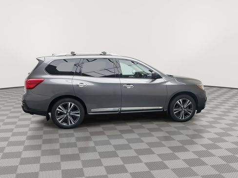 Used 2019 Nissan Pathfinder Platinum image 42