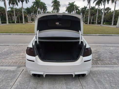 Used 2014 BMW M5 image 49
