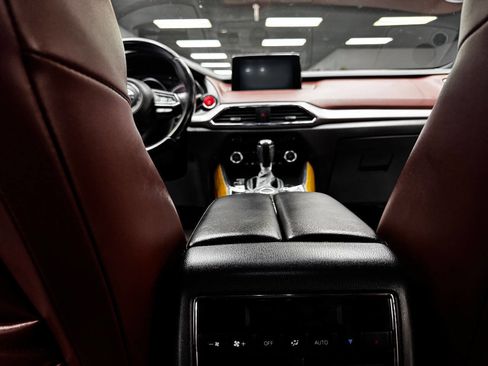 Used 2017 MAZDA CX-9 Signature image 39