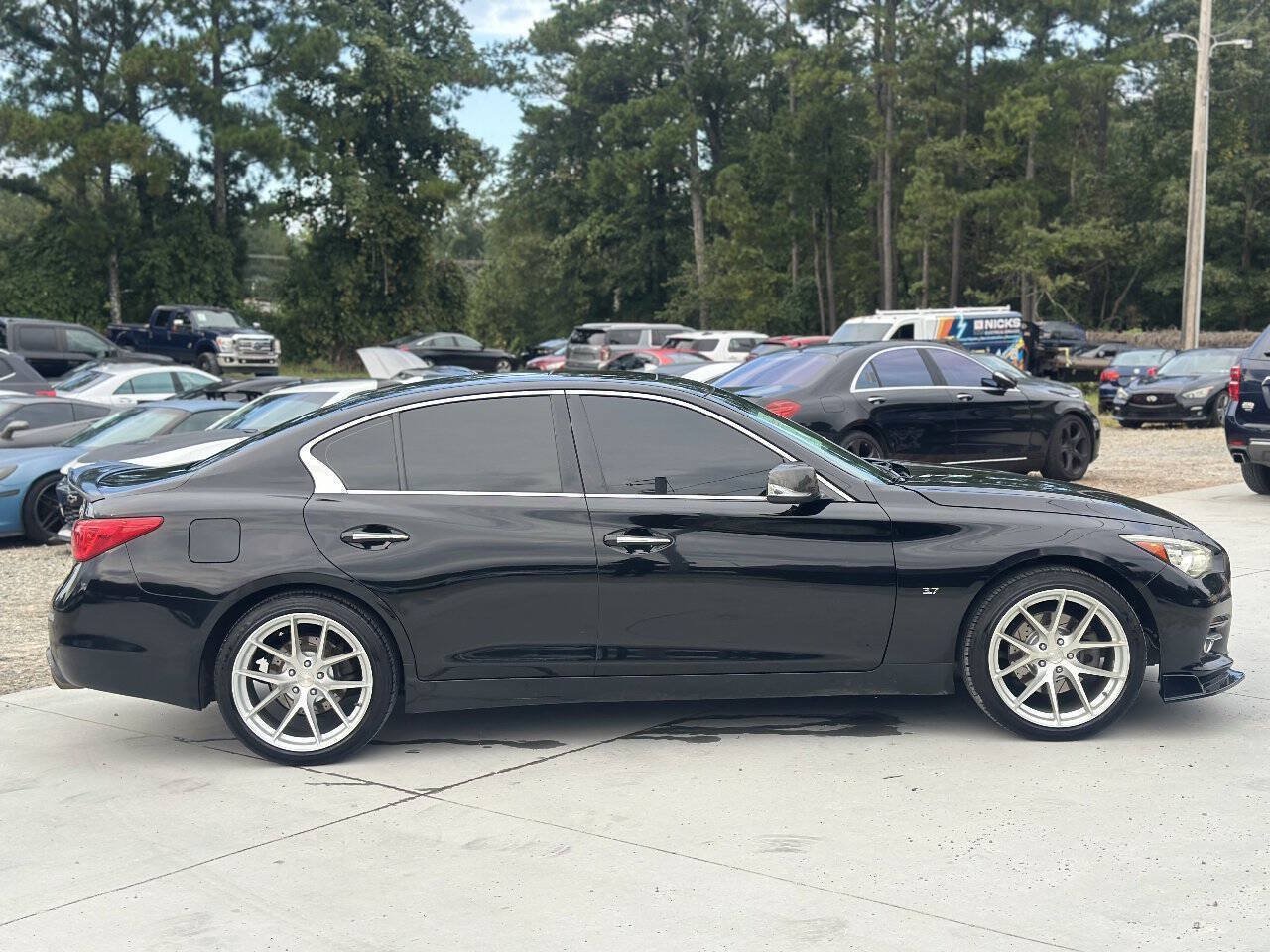 Used 2015 INFINITI Q50 Premium w/ Navigation Package AWD/4WD image 11
