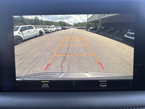 Used 2022 Chevrolet Suburban LT AWD/4WD image 24