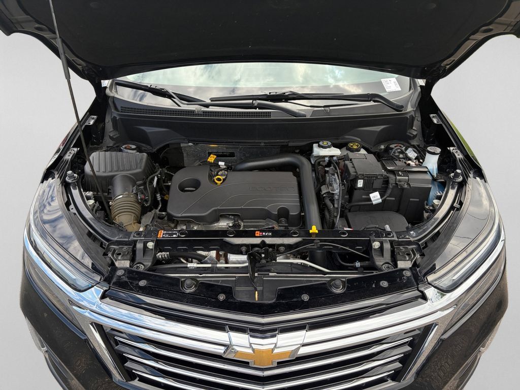 Used 2024 Chevrolet Equinox Premier AWD/4WD image 13
