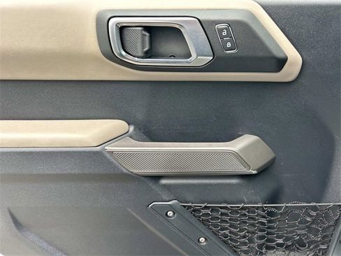 Used 2022 Ford Bronco Wildtrak image 29