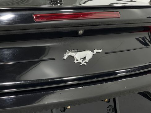 Used 2019 Ford Mustang Premium RWD image 38