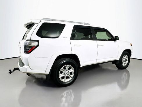 Used 2016 Toyota 4Runner 4d SUV RWD SR5 image 7