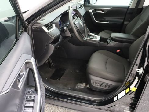 Certified 2025 Toyota RAV4 XLE image 14