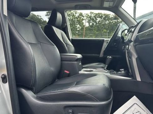 Used 2018 Toyota 4Runner Limited AWD/4WD image 23