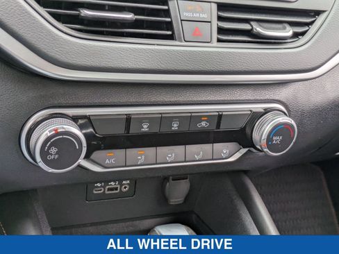 Used 2022 Nissan Altima 2.5 SR image 24