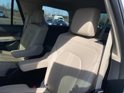 Used 2024 Ford Expedition Limited AWD/4WD image 20