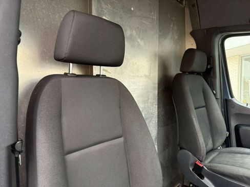 Used 2019 Mercedes-Benz Sprinter 170 image 28