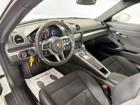 Certified 2025 Porsche 718 Cayman GTS RWD image 4