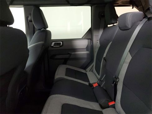 Used 2022 Ford Bronco Big Bend image 11