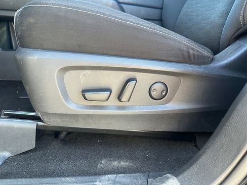 Used 2023 Nissan Pathfinder SV AWD/4WD image 9
