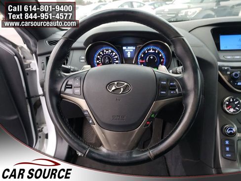 Used 2015 Hyundai Genesis 3.8 image 9