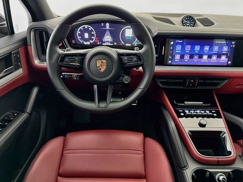 Certified 2026 Porsche Cayenne S AWD/4WD image 25