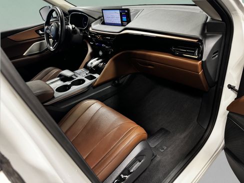 Used 2024 Acura MDX FWD w/ Technology Package image 11