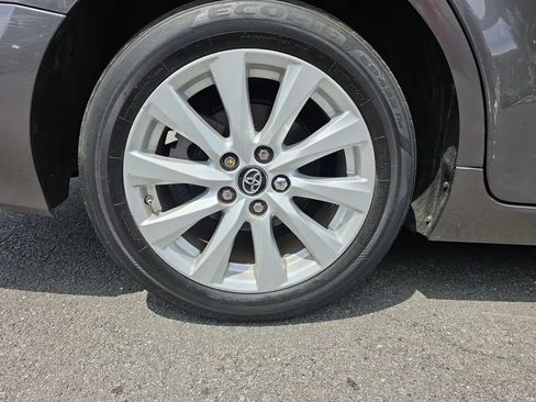 Used 2019 Toyota Camry LE w/ Carpet Mat Package FWD image 12
