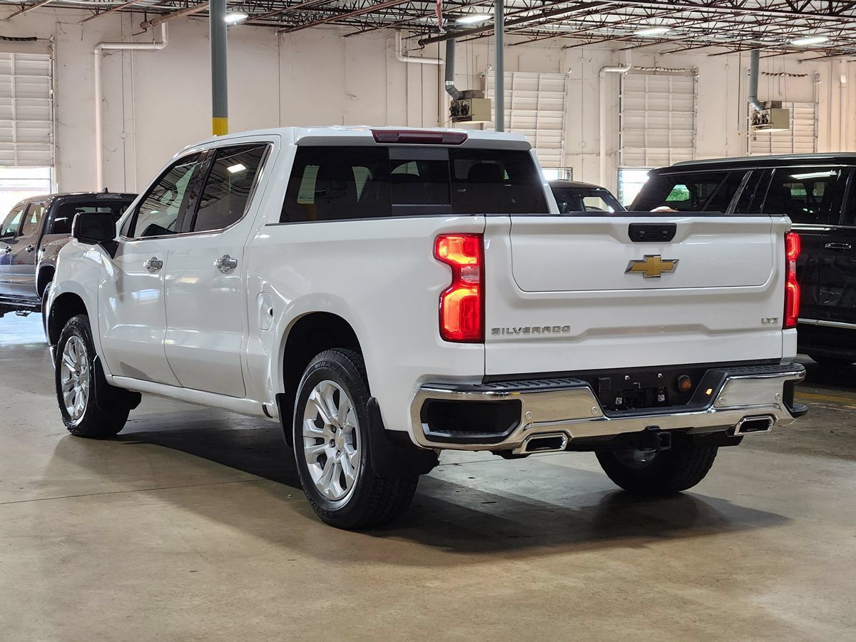 Used 2022 Chevrolet Silverado 1500 LTZ AWD/4WD image 11
