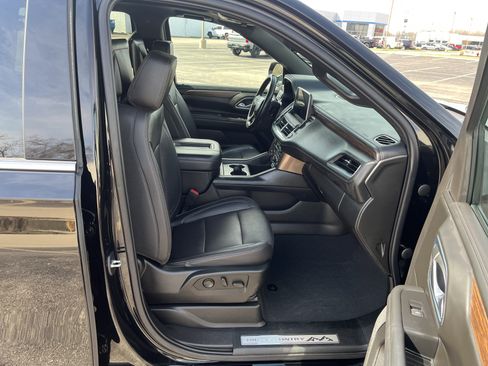 Used 2023 Chevrolet Tahoe High Country w/ Advanced Technology Package AWD/4WD image 21