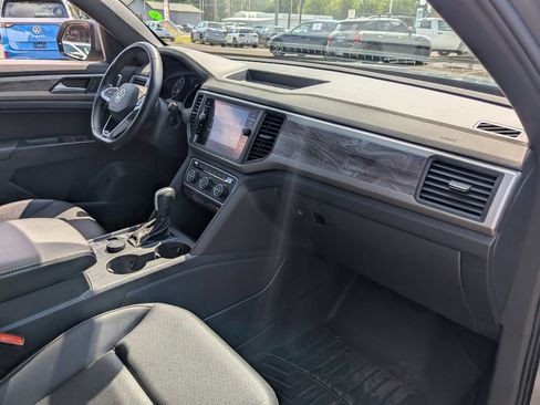 Used 2020 Volkswagen Atlas Cross Sport SE AWD/4WD image 33