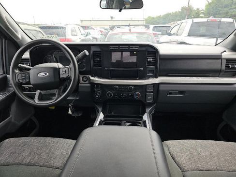 Used 2024 Ford F350 XLT w/ 360-Degree Camera Package AWD/4WD image 6