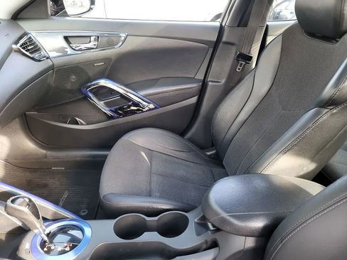 Used 2013 Hyundai Veloster w/ Style Pkg image 40