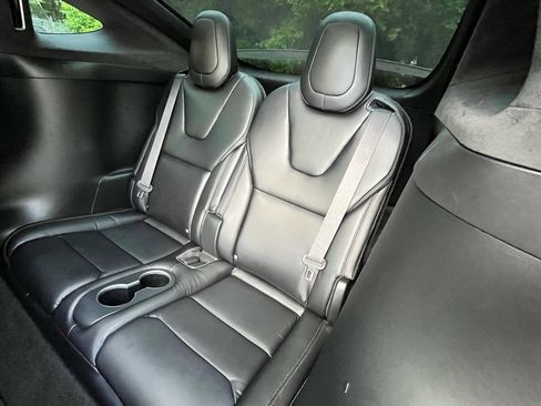 Used 2018 Tesla Model X 75D image 31