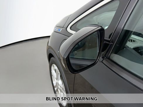 Used 2018 Chevrolet Bolt LT image 3