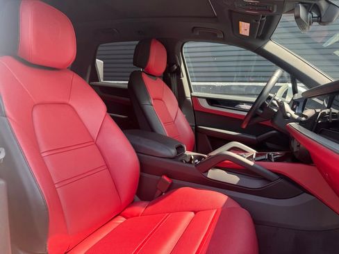 Certified 2026 Porsche Cayenne AWD/4WD image 17