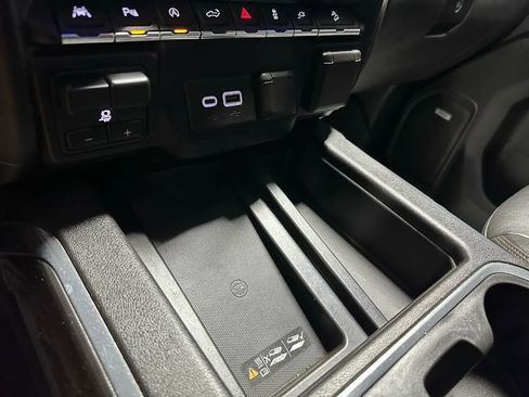 Used 2019 GMC Sierra 1500 AT4 w/ AT4 Premium Package AWD/4WD image 24
