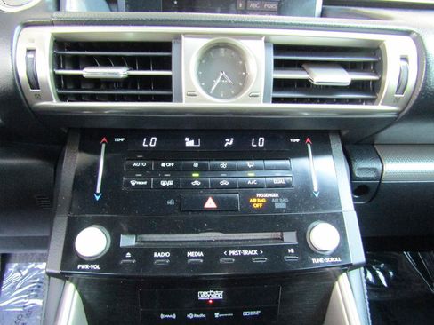 Used 2014 Lexus IS 250 RWD image 19
